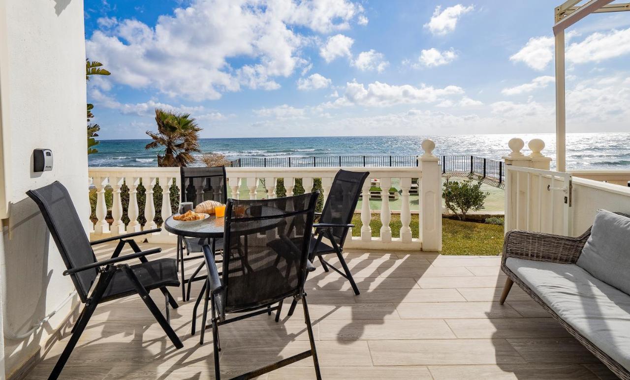 Apartment On Beach Mijas Ситио-де-Калаонда Экстерьер фото