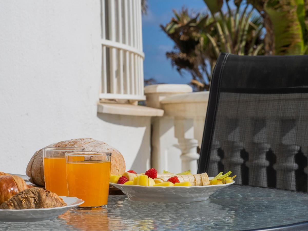 Apartment On Beach Mijas Ситио-де-Калаонда Экстерьер фото