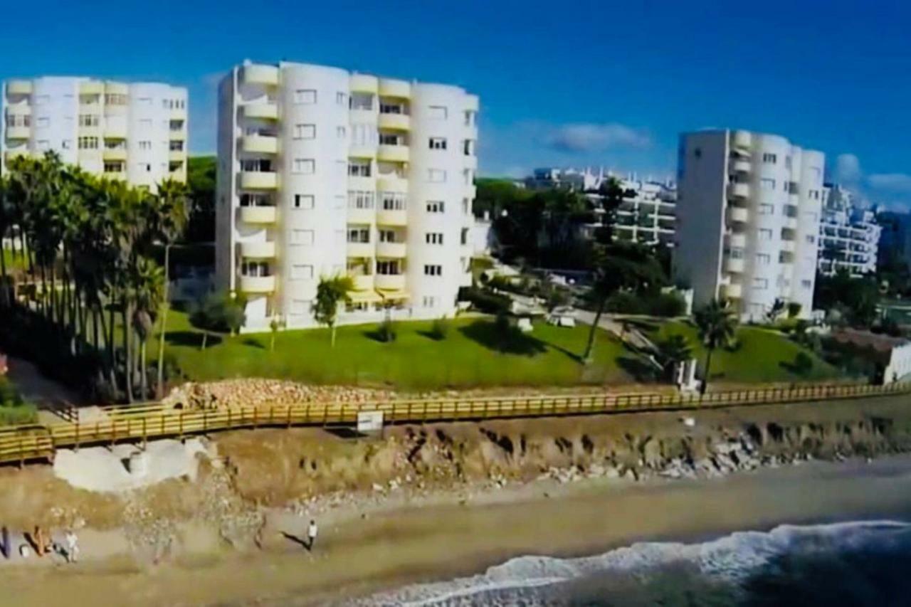 Apartment On Beach Mijas Ситио-де-Калаонда Экстерьер фото